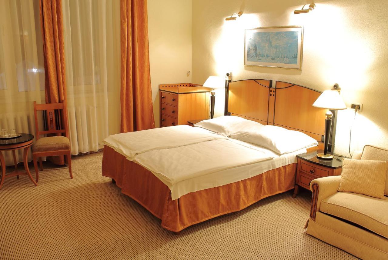 Hotel Central Nagykanizsa Eksteriør bilde