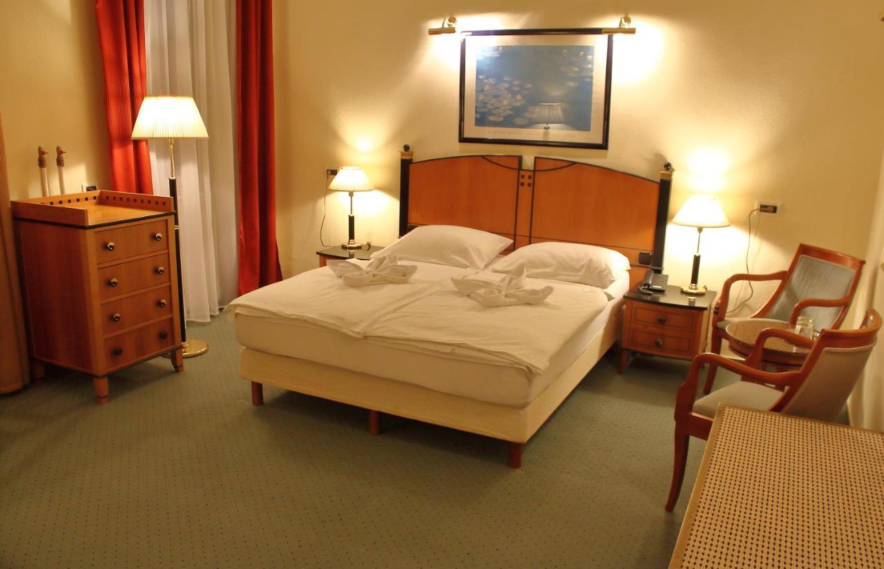 Hotel Central Nagykanizsa Eksteriør bilde