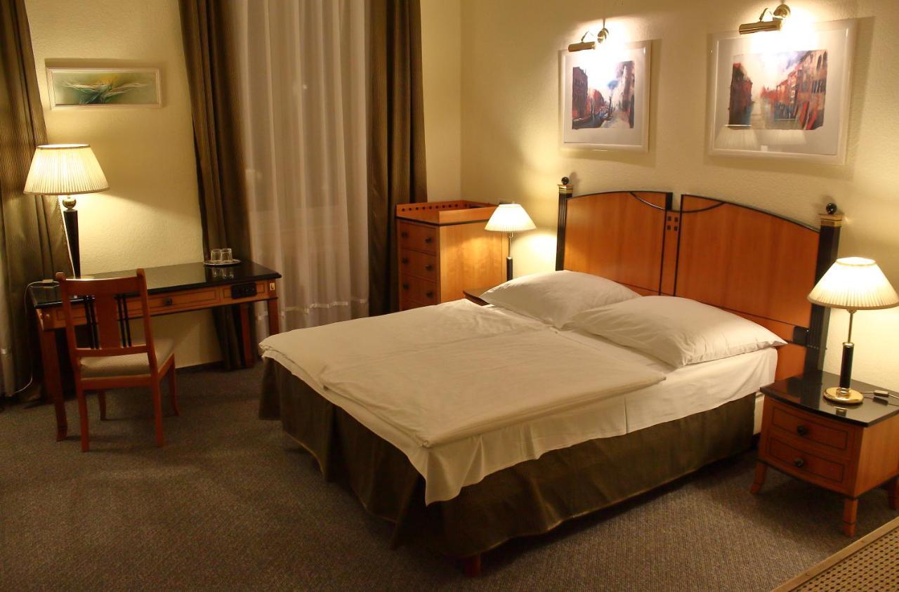 Hotel Central Nagykanizsa Eksteriør bilde