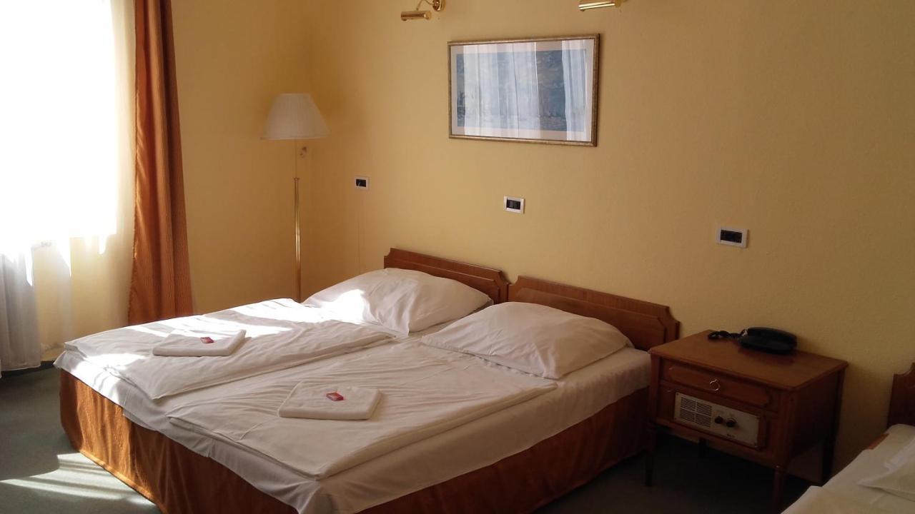 Hotel Central Nagykanizsa Eksteriør bilde