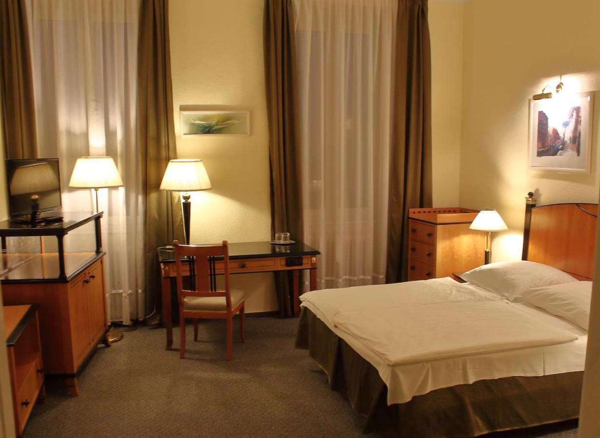 Hotel Central Nagykanizsa Eksteriør bilde