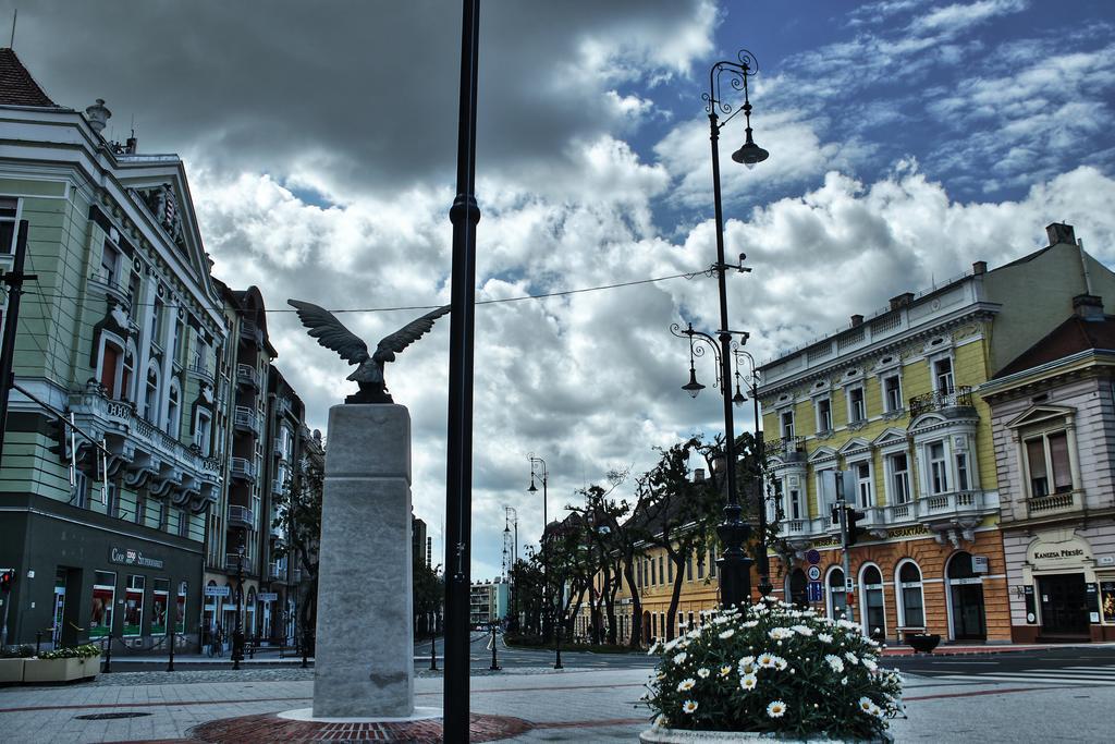 Hotel Central Nagykanizsa Eksteriør bilde