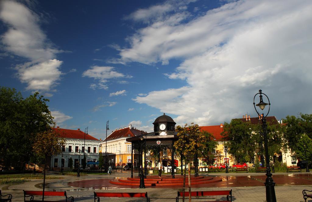 Hotel Central Nagykanizsa Eksteriør bilde